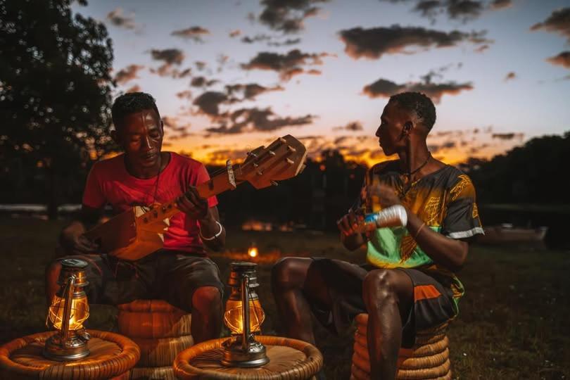 Iharana Bush Camp Hotel Ambondromifehy Екстериор снимка